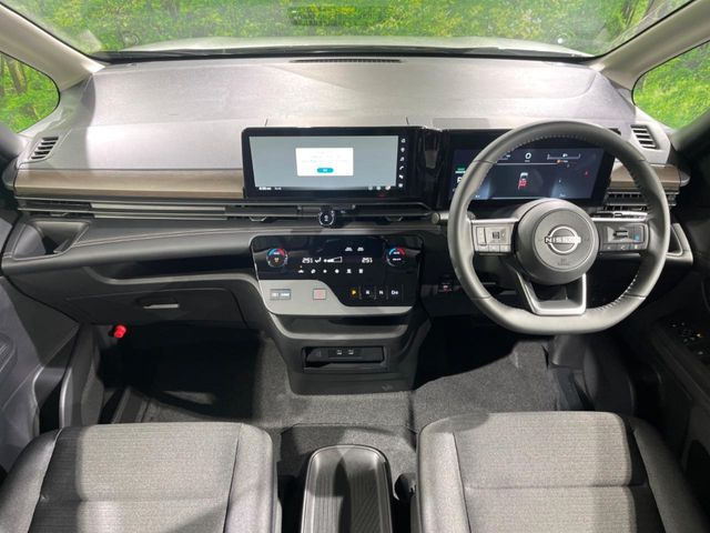 セレナ1.4 e-POWER ハイウェイスターV