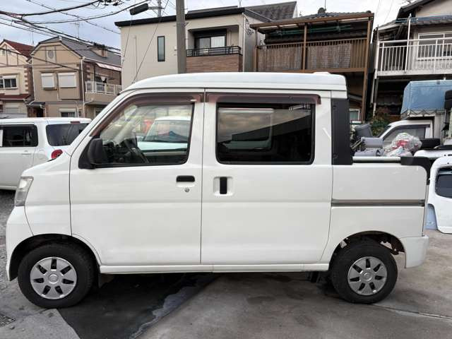 ���Ђ̎ԗ��͑S�Ԏ���\�ƂȂ��Ă���܂�!�܂��͂��C�y�Ɍ��Ԋm�For����ɂ��z���������܂�!