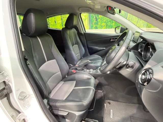 �y�n�[�t���U�[�V�[�g�z�������ƍ���S�n�𗼗������l�C�̃V�[�g���w�ʁE���ʂ̃t�@�u���b�N�f�ނ́A�ʋC���̗ǂ��⊊��ɂ����ɗD��Ă��܂��B�C���╞���ɍ��E���ꂸ���K�ɂ���肢�������܂��B