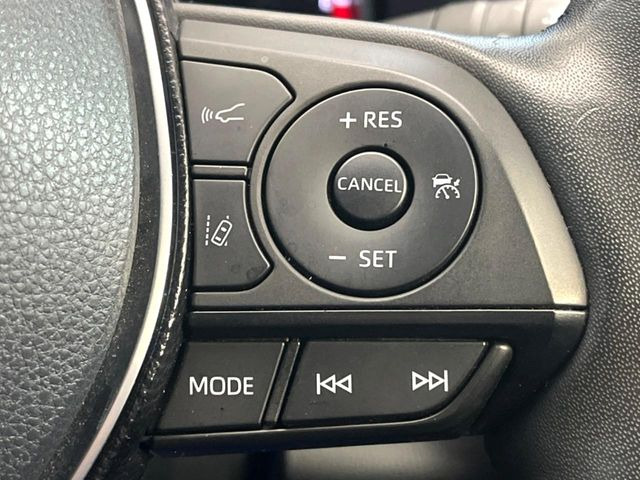 【レーダークルーズコントロール】高速道路での長距離走行が楽に!!自動で速度を保つクルーズコントロールが、衝突軽減システムと連携し、前方の車両を感知して車間を保つように速度調節してくれます!!