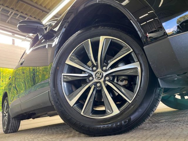 �y����18�C���`�A���~�z�C�[���z�O�ςɃ}�b�`���������A���~�z�C�[���𑕒����Ă���܂��B�e��ЊO�A���~�z�C�[����A�X�^�b�h���X�^�C�����戵�����Ă���܂��B���񂲑��k����������