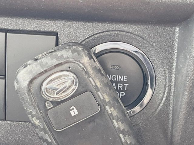 �y�L�[�t���[�V�X�e���z�J�o����|�P�b�g�ɓ��ꂽ�܂܂ł��h�A�̎{���E�������\�ȃX�}�[�g�L�[�𑕔��B�G���W���̃I���E�I�t�����J�M�����o���K�v����������Ƃ��Ă��֗��ł���