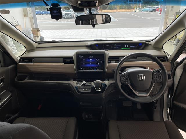 フリード+1.5 ハイブリッド G