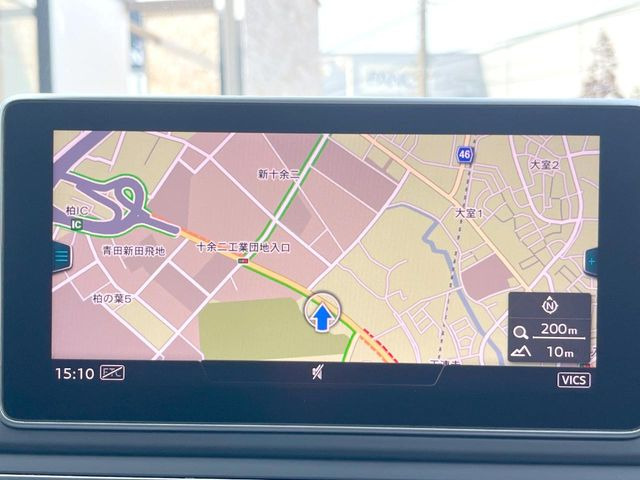 �������i�r:��̊��̂���i�r�́A����������ԓ������o���Ă���܂��B�I�[�f�B�I�@�\���[�����Ă���܂��̂ŁA�^�]�����y���߂܂���