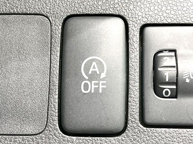 �y�A�C�h�����O�X�g�b�v�z�ԐM����a�؂Œ�Ԃ����ۂɃG���W�����~���A���ʂȔR���̏����}���܂��B�R��������ی�ɂȂ���@�\��G���W���̓u���[�L�𗣂��΍Ďn�����܂��B