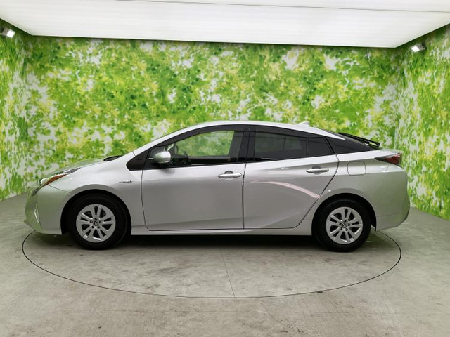 プリウス1.8 S セーフティ プラス