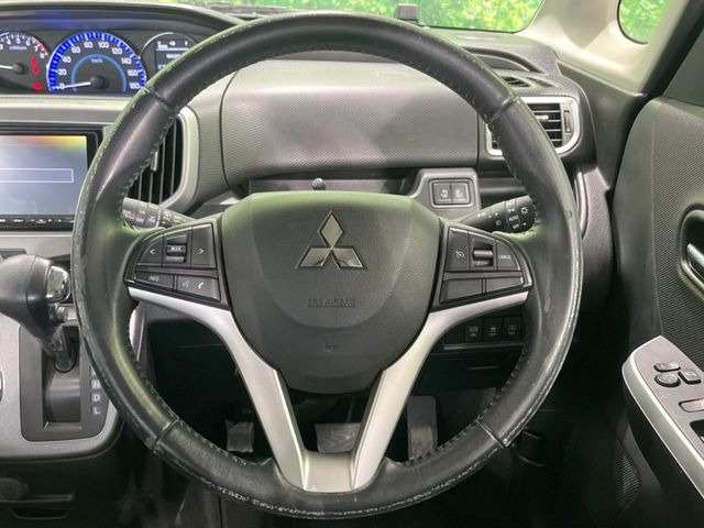 �y�����v�����X�e�A�����O�z�㎿�Ȋv���g�p���邱�ƂŁA��ɂ����������݂ƂĂ��^�]���₷���n���h���ł���