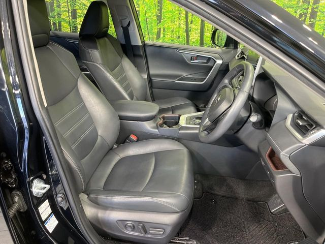 �y���烌�U�[�V�[�g�z����̂ӂ���肪�e�ՂŃ����e�i���X�����ȒP�ȁA�@�\���ɗD��鍇����v���̗p�����㎿�ȃV�[�g�ł��B����S�n���悭�A���������ӂ��S�n�ǂ��ԓ���Ԃ����o���Ă���܂��B