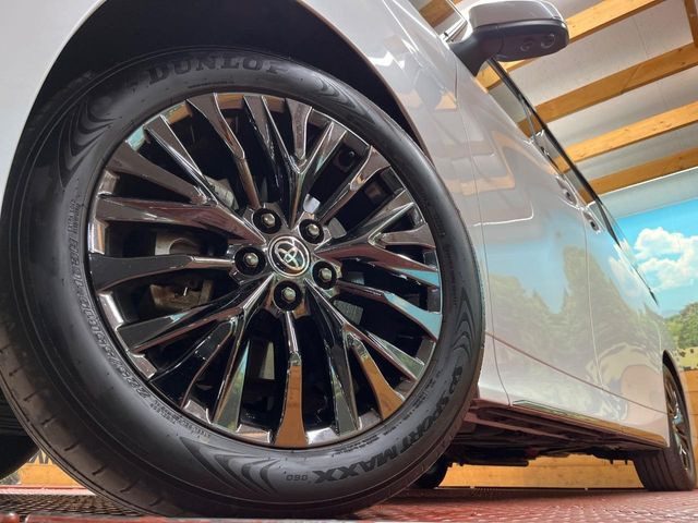 �y����19�C���`�A���~�z�C�[���z�O�ςɃ}�b�`���������A���~�z�C�[���𑕒����Ă���܂��B�e��ЊO�A���~�z�C�[����A�X�^�b�h���X�^�C�����戵�����Ă���܂��B���񂲑��k����������