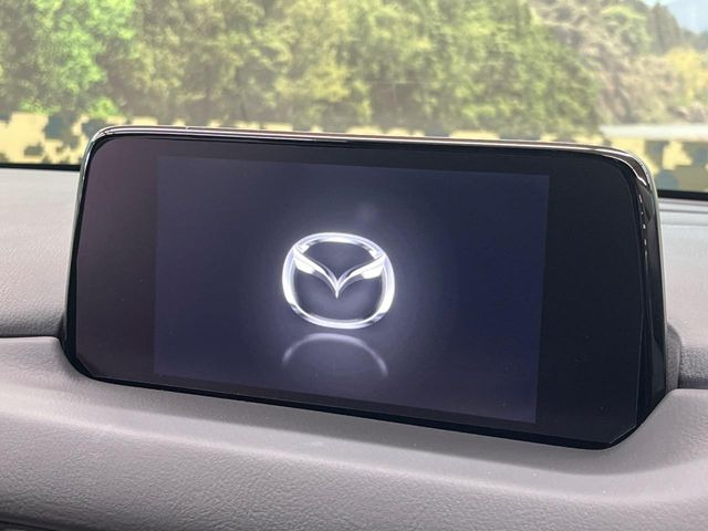 �y�}�c�_�R�l�N�g�i�r�z�ԓ��̕��͋C�Ƀ}�b�`������̌^�^�C�v�̃i�r�B�e����q�ݒ��Bluetooth�Đ����A�l�X�ȋ@�\���y���߂܂��B