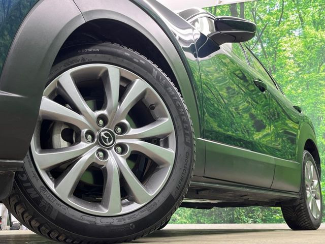 �y����18�C���`�A���~�z�C�[���z�O�ςɃ}�b�`���������A���~�z�C�[���𑕒����Ă���܂��B�e��ЊO�A���~�z�C�[����A�X�^�b�h���X�^�C�����戵�����Ă���܂��B���񂲑��k����������