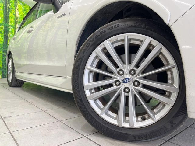 �y����17�C���`�A���~�z�C�[���z�O�ςɃ}�b�`���������A���~�z�C�[���𑕒����Ă���܂��B�e��ЊO�A���~�z�C�[����A�X�^�b�h���X�^�C�����戵�����Ă���܂��B���񂲑��k����������