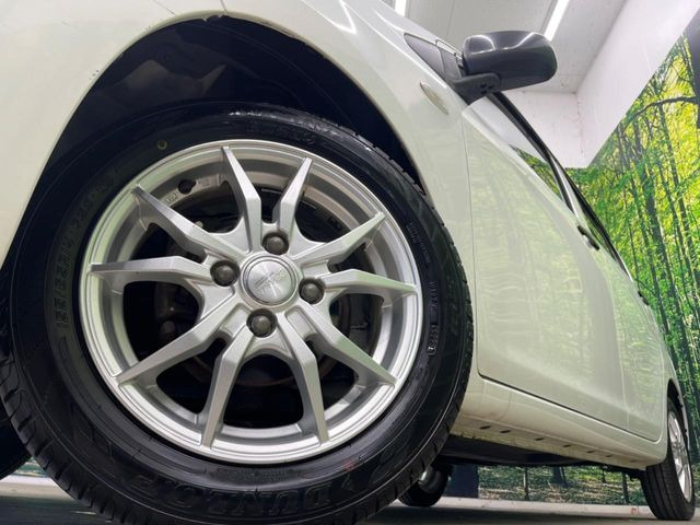 �y14�C���`�A���~�z�C�[���z�O�ςɃ}�b�`�����A���~�z�C�[���𑕒����Ă���܂��B�e��A���~�z�C�[����A�X�^�b�h���X�^�C�����戵�����Ă���܂��B���񂲑��k����������