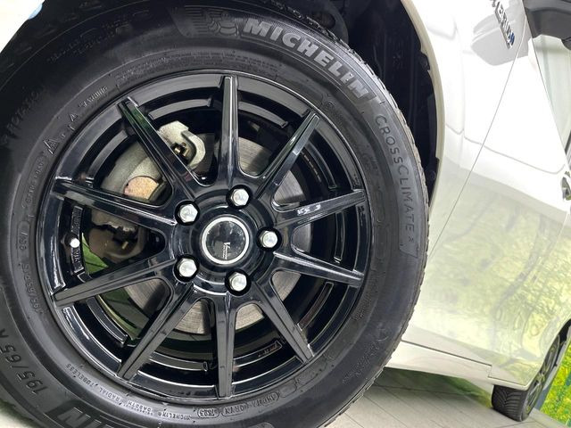 �y15�C���`�A���~�z�C�[���z�O�ςɃ}�b�`�����A���~�z�C�[���𑕒����Ă���܂��B�e��A���~�z�C�[����A�X�^�b�h���X�^�C�����戵�����Ă���܂��B���񂲑��k����������