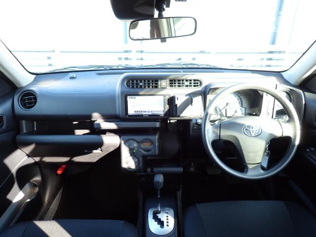 �C���p�l�摜�ɂȂ�܂��B�ԓ��͐��Ǝ҂ɂĎ����N���[�j���O�{�H�ς݂Ȃ̂ŁA��ϐ����ł��B