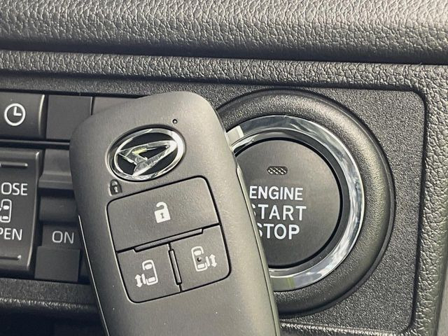 �y�L�[�t���[�V�X�e���z�J�o����|�P�b�g�ɓ��ꂽ�܂܂ł��h�A�̎{���E�������\�ȃX�}�[�g�L�[�𑕔��B�G���W���̃I���E�I�t�����J�M�����o���K�v����������Ƃ��Ă��֗��ł���