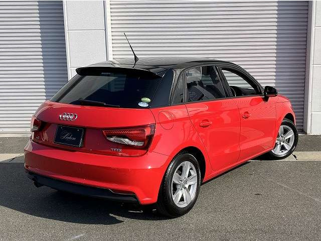A1スポーツバック1.0 TFSI