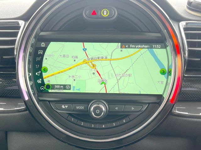 �������i�r:��̊��̂���i�r�́A����������ԓ������o���Ă���܂��B�I�[�f�B�I�@�\���[�����Ă���܂��̂ŁA�^�]�����y���߂܂���