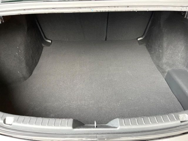 ���i�̂���������ʋ΁A���}���ɏ\���ȉ׎��X�y�[�X���m�ۂ��Ă���܂��B