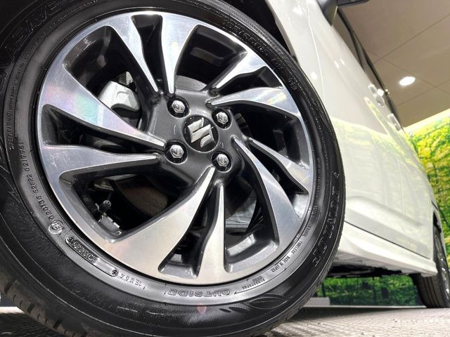 �y����15�C���`�A���~�z�C�[���z�O�ςɃ}�b�`���������A���~�z�C�[���𑕒����Ă���܂��B�e��ЊO�A���~�z�C�[����A�X�^�b�h���X�^�C�����戵�����Ă���܂��B���񂲑��k����������