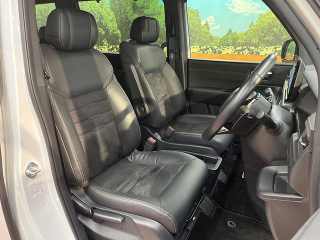 �y�n�[�t���U�[�V�[�g�z�������ƍ���S�n�𗼗������l�C�̃V�[�g���w�ʁE���ʂ̃t�@�u���b�N�f�ނ́A�ʋC���̗ǂ��⊊��ɂ����ɗD��Ă��܂��B