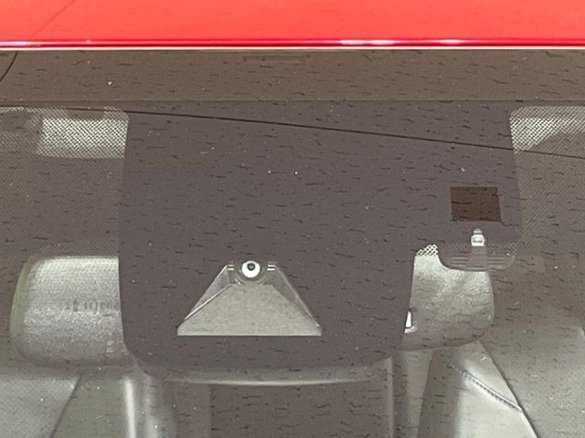 �y�g���^�Z�[�t�e�B�Z���X�z���s���ɑO���̎ԗ�����F�����A�Փ˂������Ȏ��͌x��ƃu���[�L�ŏՓˉ���Ɣ�Q�y�����A�V�X�g�B�����S�Ƀh���C�u�����y���݂��������܂��B