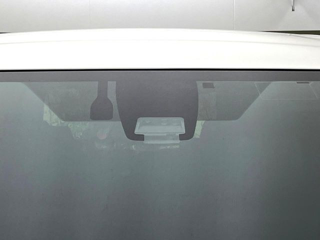 �y�g���^�Z�[�t�e�B�Z���X�z���s���ɑO���̎ԗ�����F�����A�Փ˂������Ȏ��͌x��ƃu���[�L�ŏՓˉ���Ɣ�Q�y�����A�V�X�g�B�����S�Ƀh���C�u�����y���݂��������܂��B