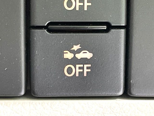 �y�X�Y�L �Z�[�t�e�B�T�|�[�g�z���s���ɑO���̎ԗ�����F�����A�Փ˂������Ȏ��͌x��ƃu���[�L�ŏՓˉ���Ɣ�Q�y�����A�V�X�g�B�����S�Ƀh���C�u�����y���݂��������܂��B