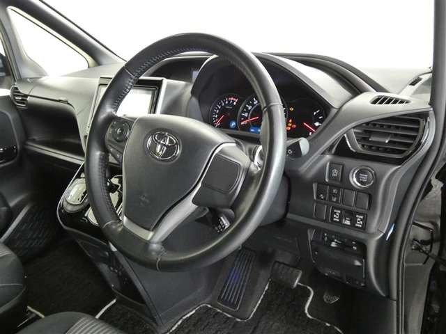 ヴォクシー2.0 ZS 煌