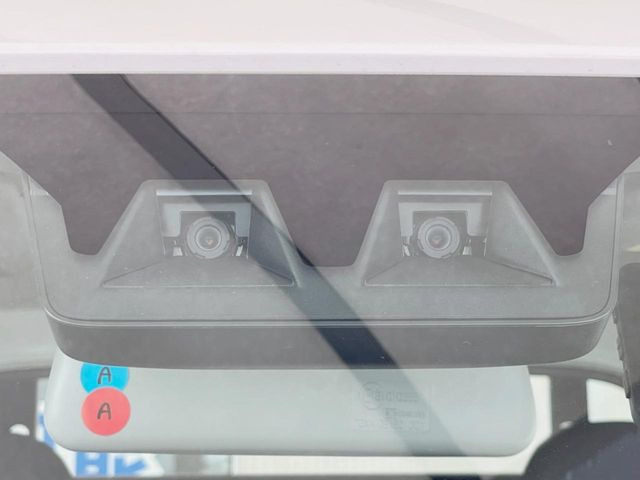 �y�X�}�[�g�A�V�X�g�z���s���ɑO���̎ԗ�����F�����A�Փ˂������Ȏ��͌x��ƃu���[�L�ŏՓˉ���Ɣ�Q�y�����A�V�X�g�B�����S�Ƀh���C�u�����y���݂��������܂��B