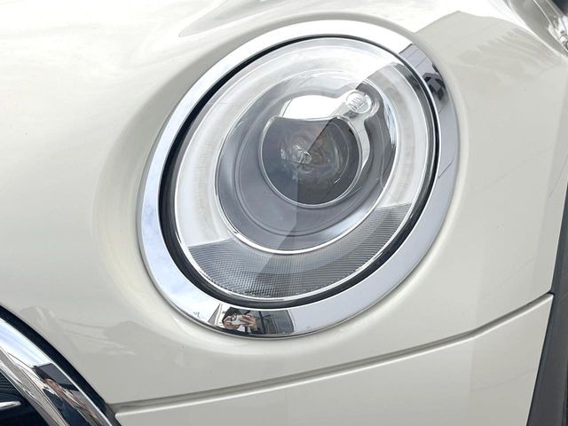 ��LED�w�b�h���C�g:��ԑ��s�����ǍD�Ȏ��E���m�ۂ����S���ĉ^�]�ł��鍂�P�xLED�w�b�h���C�g�𑕔�!�_�����x�������A����d�͂��}�����Ă��܂��B