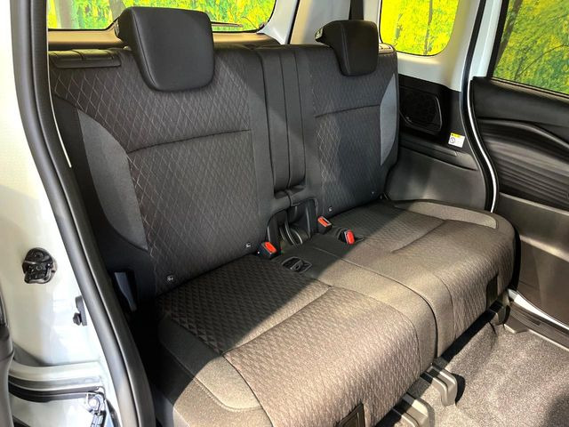 ���i���ȃI���W�i���t���A�}�b�g���I�v�V�����ɂĂ��p�ӂ��Ă���܂��B���D���ȃf�U�C����J���[�����Ԃɍ��킹�đI��ł����������Ƃ��ł��܂���