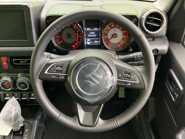 �y�����v�����X�e�A�����O�z�㎿�Ȋv���g�p���邱�ƂŁA��ɂ����������݂ƂĂ��^�]���₷���n���h���ł���