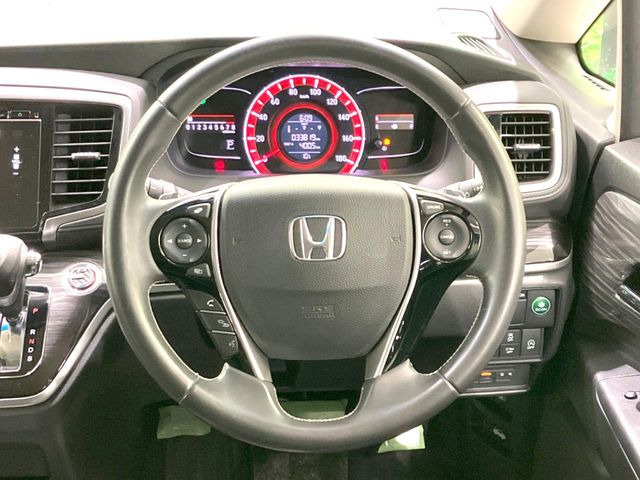 �y�����v�����X�e�A�����O�z�㎿�Ȋv���g�p���邱�ƂŁA��ɂ����������݂ƂĂ��^�]���₷���n���h���ł���