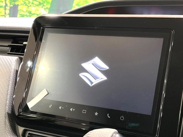 �y���[�J�[�����i�r�z�C���e���A�ɗn�����ރX�^�C���b�V���ȁu��p�݌v�v���[�J�[�i�r�𑕔��􎋔F���⑀�쐫�ȂǊ�{���\�ɂ��D��A���㎿�ȃJ�[���C�t�����y���݂��������܂��B