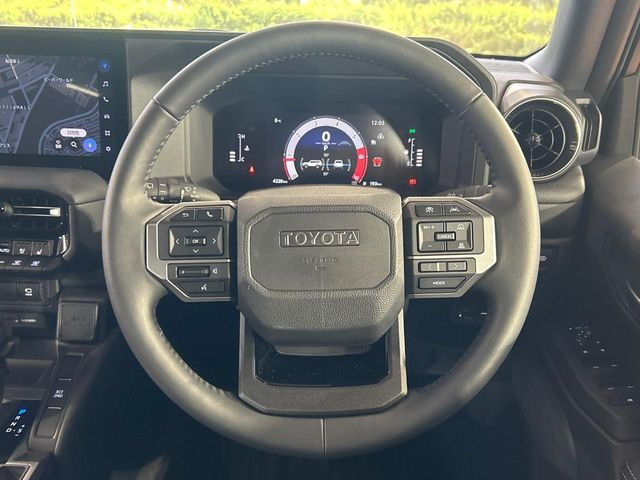 �y�����v�����X�e�A�����O�z�㎿�Ȋv���g�p���邱�ƂŁA��ɂ����������݂ƂĂ��^�]���₷���n���h���ł���