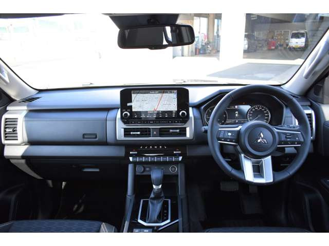 トライトン2.4 GLS ディーゼル 4WD