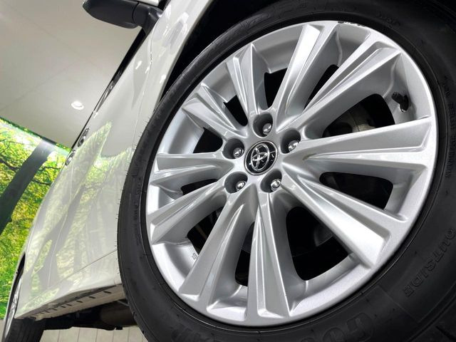 �y����18�C���`�A���~�z�C�[���z�O�ςɃ}�b�`���������A���~�z�C�[���𑕒����Ă���܂��B�e��ЊO�A���~�z�C�[����A�X�^�b�h���X�^�C�����戵�����Ă���܂��B���񂲑��k����������