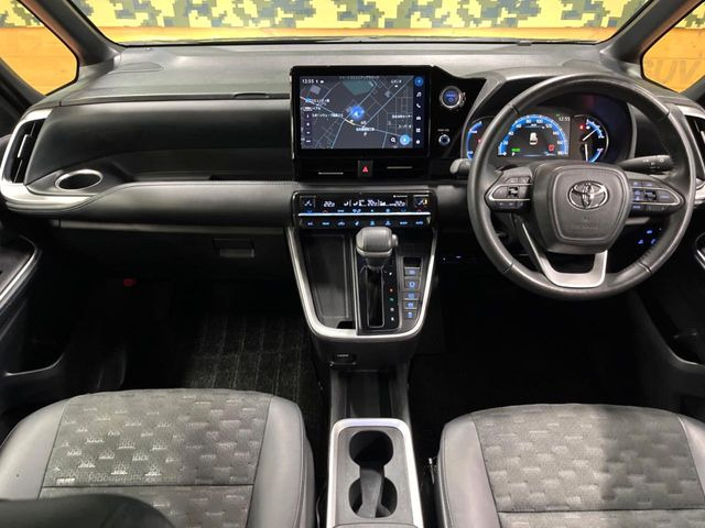 ヴォクシー1.8 ハイブリッド S-Z