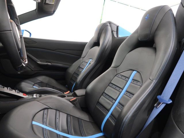 �V�[�g�ɂ��Ă���ԗǂ��ێ�����Ă���̂ł��B�I�[�g�X�e�[�W�ł͐�p�̃V�[�g���n���K�[�h����R�[�e�B���O�����p�ӂ��Ă�܂��B���񂨐\���t���������B