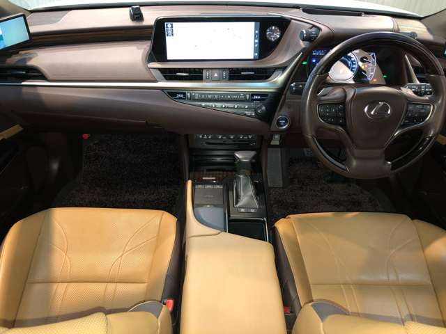 ES300h バージョンL