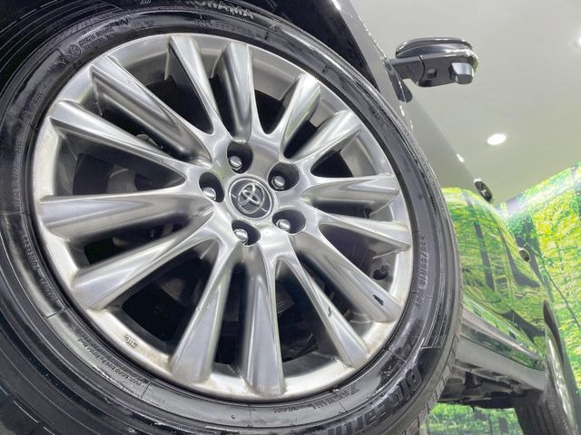 �y����18�C���`�A���~�z�C�[���z�O�ςɃ}�b�`���������A���~�z�C�[���𑕒����Ă���܂��B�e��ЊO�A���~�z�C�[����A�X�^�b�h���X�^�C�����戵�����Ă���܂��B���񂲑��k����������