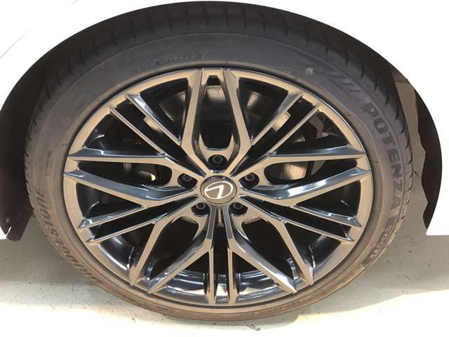 IS500 Fスポーツ パフォーマンス ファースト エディション