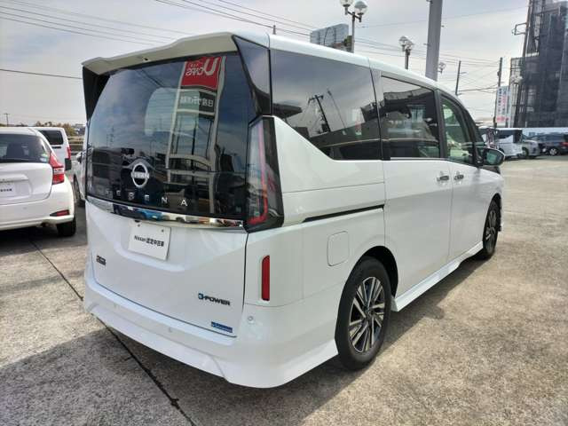 セレナ1.4 e-POWER ハイウェイスターV