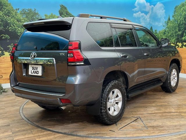 ☆全国のネクステージからお取り寄せが可能※!遠方の店舗に展示してあるクルマが気になる場合も、最寄りの店舗でご覧いただくことが可能です!是非私たちに要望をお聞かせください!※別途費用