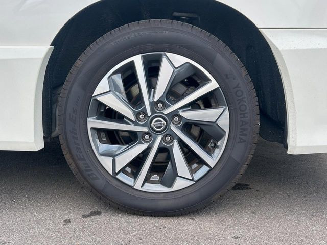 �y����16�C���`�A���~�z�C�[���z�O�ςɃ}�b�`���������A���~�z�C�[���𑕒����Ă���܂��B�e��ЊO�A���~�z�C�[����A�X�^�b�h���X�^�C�����戵�����Ă���܂��B���񂲑��k����������