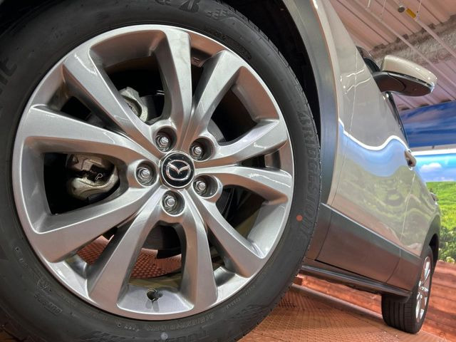 �y����18�C���`�A���~�z�C�[���z�O�ςɃ}�b�`���������A���~�z�C�[���𑕒����Ă���܂��B�e��ЊO�A���~�z�C�[����A�X�^�b�h���X�^�C�����戵�����Ă���܂��B���񂲑��k����������