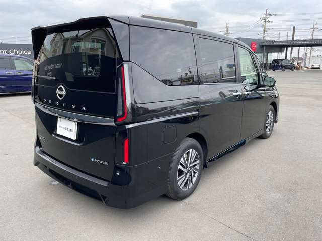 セレナ1.4 e-POWER ハイウェイスターV