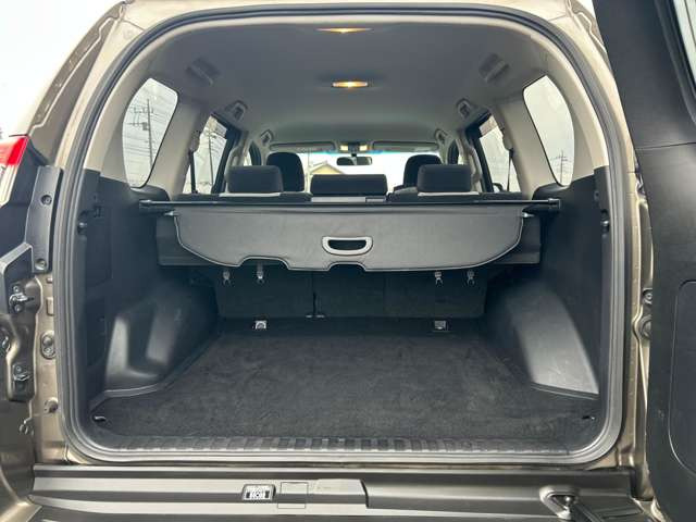 お電話・メールにてご質問・ご相談などお気軽にしてください^^もちろんご来店していただき、直接お車をご覧になってください。試乗もご対応させていただきますので、スタッフ一同お待ちしております。