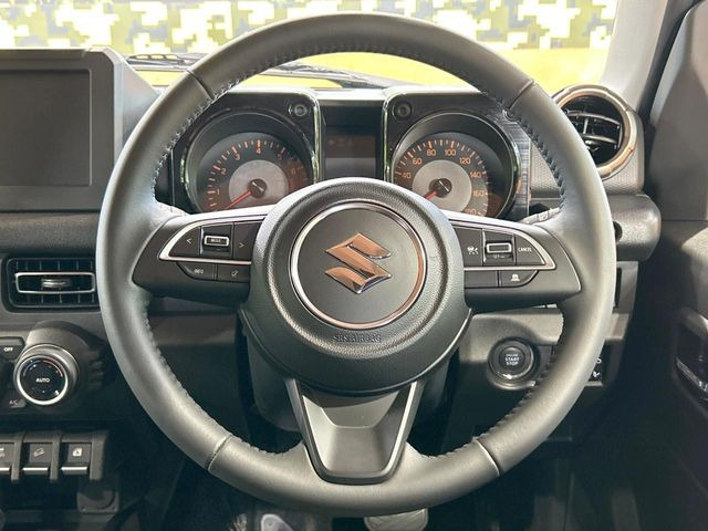 �y�����v�����X�e�A�����O�z�㎿�Ȋv���g�p���邱�ƂŁA��ɂ����������݂ƂĂ��^�]���₷���n���h���ł���